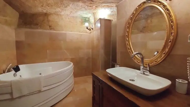 Luxury Tek Büyük Yataklı Oda, 1 Çift Kişilik Yatak, Jakuzi