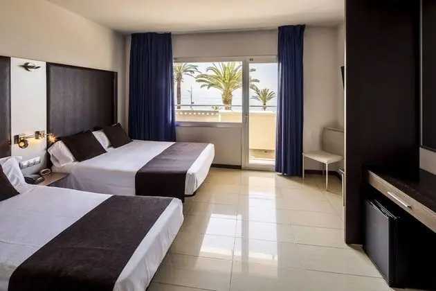 Deluxe Üç Kişilik Oda, Balkon, Deniz Manzaralı