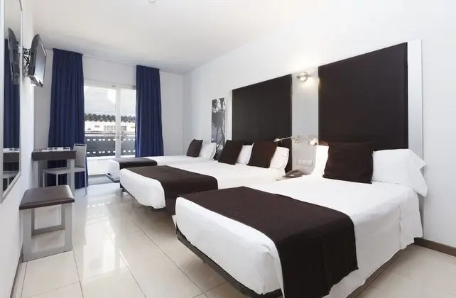 Dört Kişilik Oda, Balkon