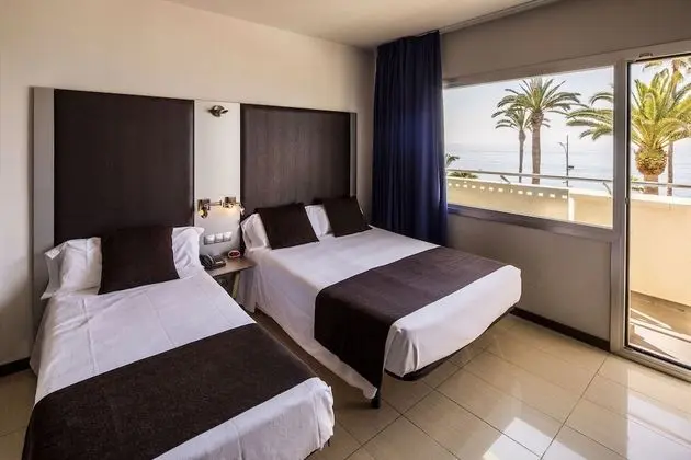 Tek Büyük Yataklı Oda, Balkon, Deniz Manzaralı