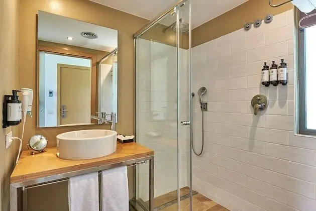 Tek Büyük veya İki Ayrı Yataklı Oda