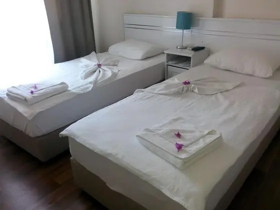Triple, Şehir Manzaralı