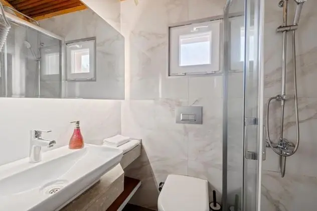 Triple, Şehir Manzaralı