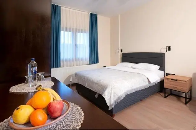 Çift Kişilik, Bahçe Manzaralı, Balkonlu