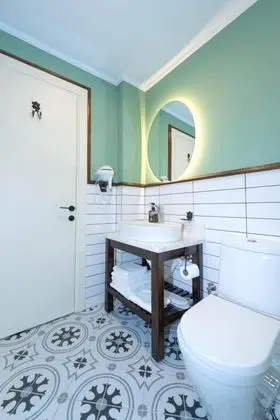 Triple, Bahçe Manzaralı, Balkonlu