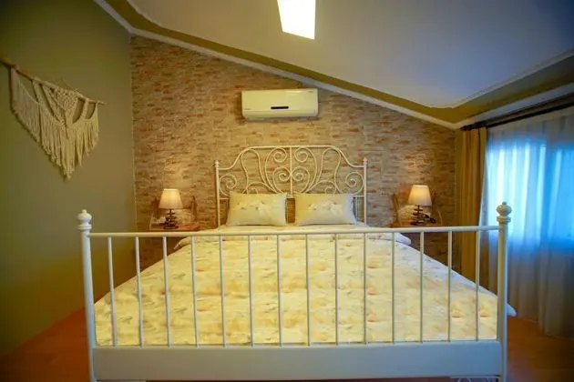 Family Suit Oda Triple, Deniz Manzaralı, Teraslı