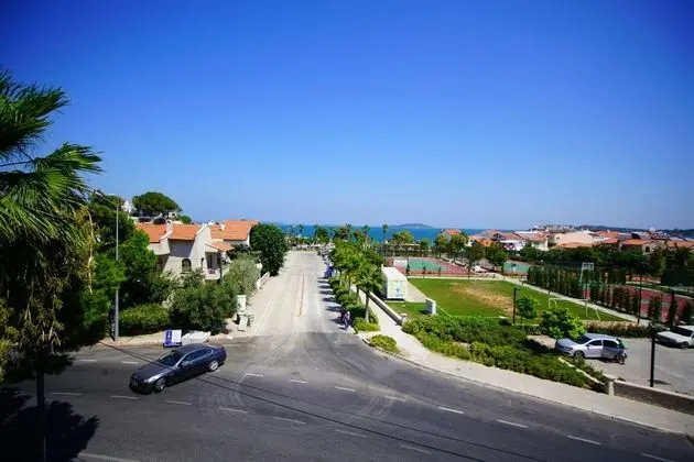 Family Suit Oda Triple, Deniz Manzaralı, Teraslı