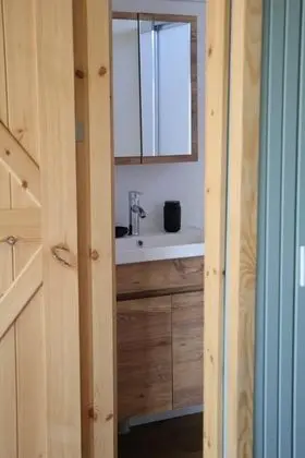 https://images.odamax.com/img/1920x1080/odamax/image/upload/Urlachi_iftli_i_202607231317568_green_house_urlachi_12_.jpg