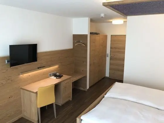 Tek Büyük Yataklı Oda (1)