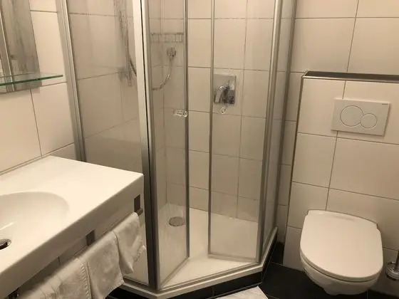 Tek Büyük Yataklı Oda (1)