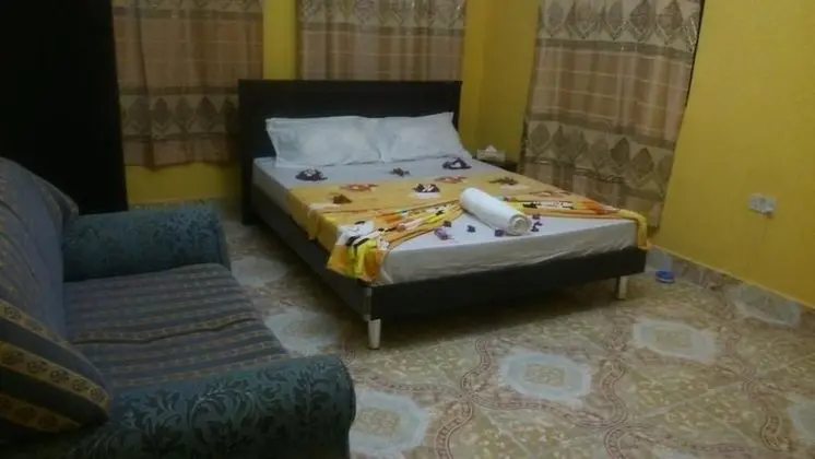 Tek Büyük Yataklı Oda, Ortak Banyo