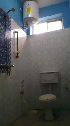 Tek Büyük Yataklı Oda, Ortak Banyo