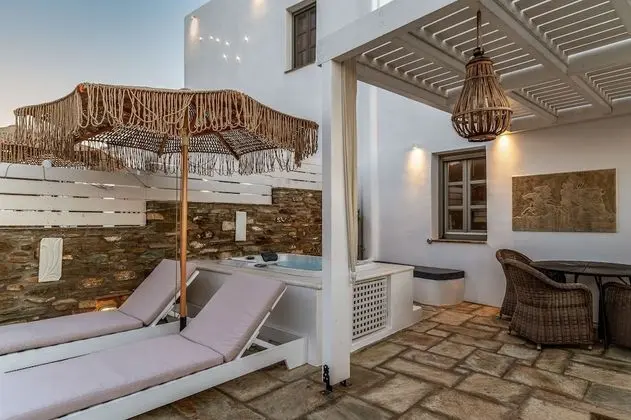 Premium Tek Büyük Yataklı Oda, Sıcak Su Havuzu, Executive Katı