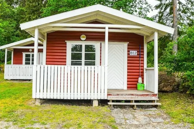 Kulübe, Ortak Banyo (No Running Water, B)