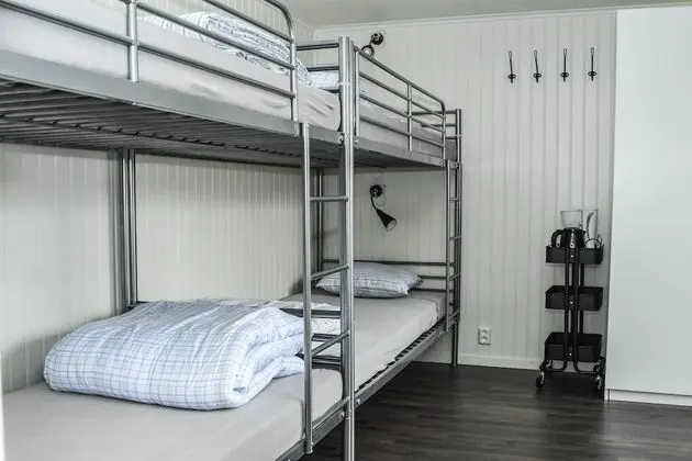 Kulübe, Ortak Banyo (No Running Water, B)