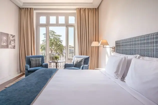 Deluxe Tek Büyük veya İki Ayrı Yataklı Oda, Bahçe Manzaralı