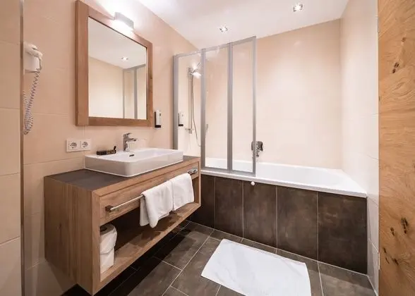 Comfort Tek Büyük Yataklı Oda, Dağ Manzaralı