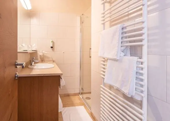 Comfort Tek Büyük Yataklı Oda, Dağ Manzaralı