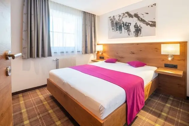 Standard Tek Büyük Yataklı Oda, Dağ Manzaralı