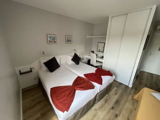 Basic Tek Büyük Yataklı Oda