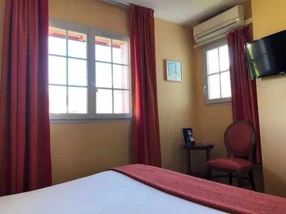 Basic Tek Büyük Yataklı Oda