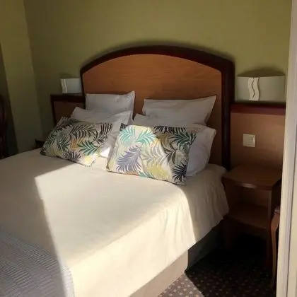 Comfort Tek Büyük Yataklı Oda