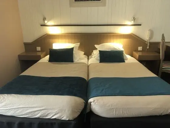 Comfort Tek Büyük Yataklı Oda