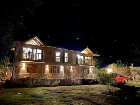 Family Kır Evi