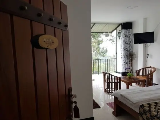 Deluxe Tek Büyük Yataklı Oda, Balkon, Dağ Manzaralı