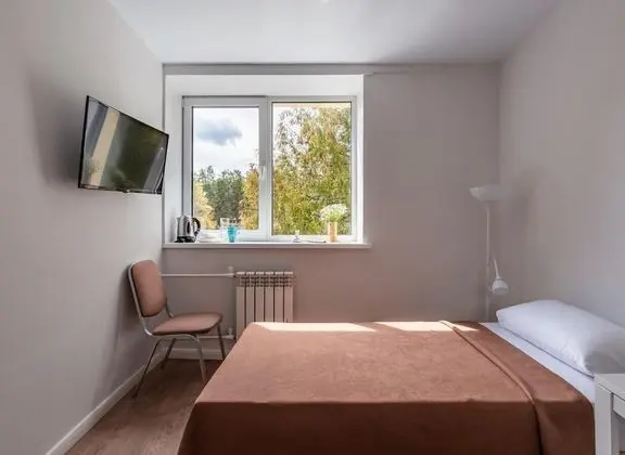 Tek Büyük veya İki Ayrı Yataklı Oda, Ortak Banyo