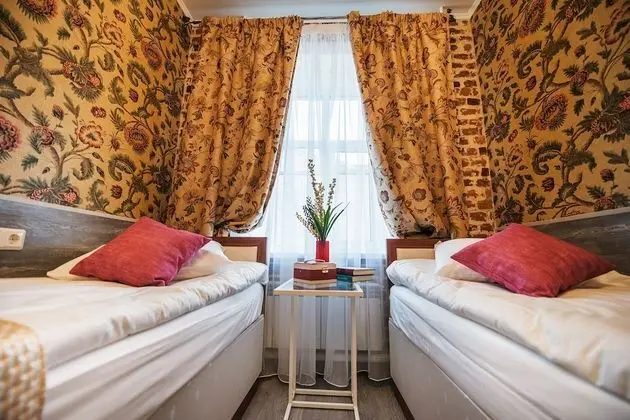 Comfort Tek Büyük veya İki Ayrı Yataklı Oda