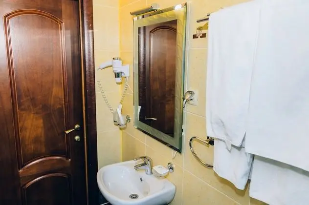 Standard Tek Büyük veya İki Ayrı Yataklı Oda