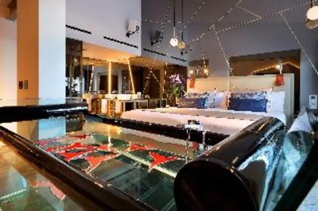SUITE