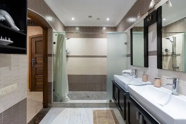 Deluxe Tek Büyük Yataklı Oda (Arganier)
