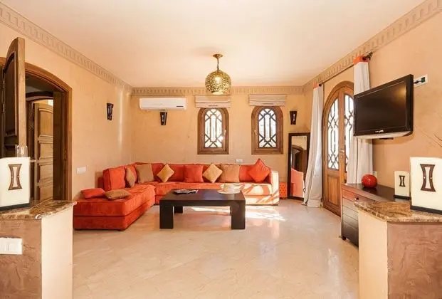 Royal Üç Kişilik Oda (Les Orangers)