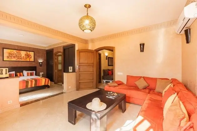 Royal Üç Kişilik Oda (Les Orangers)