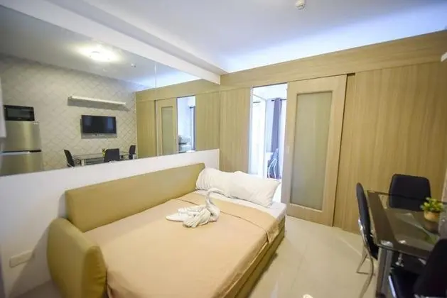 Deluxe Oda, Balkon, Havuz Manzaralı