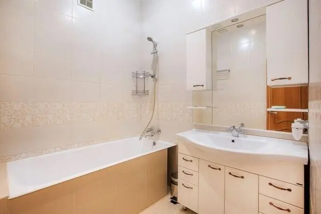 Ortak Ranzalı Oda, Sadece erkekler için, Balkon (1 Bed in 6 Person Dorm)