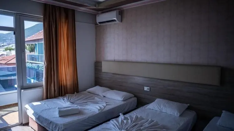 Standart Oda, Havuz veya Bahçe Manzaralı, Balkonlu