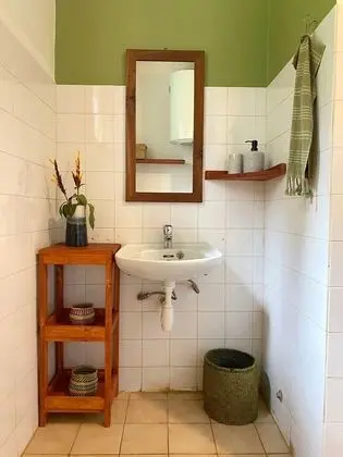 Classic Tek Büyük Yataklı Oda, 1 Büyük (Queen) Boy Yatak, Ortak Banyo, Bahçe Manzaralı