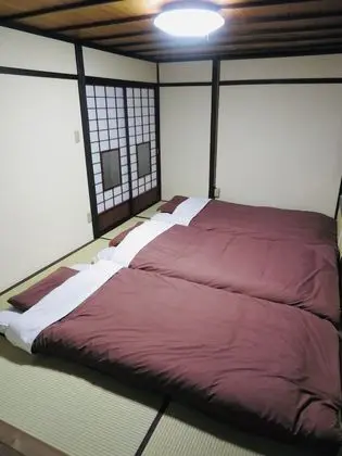 Ev (Private Vacation)