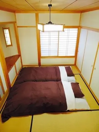 Ev (Private Vacation)
