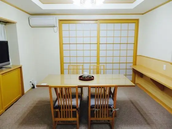 Ev (Private Vacation)