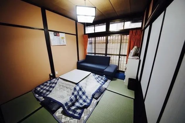 Ev (Private Vacation)