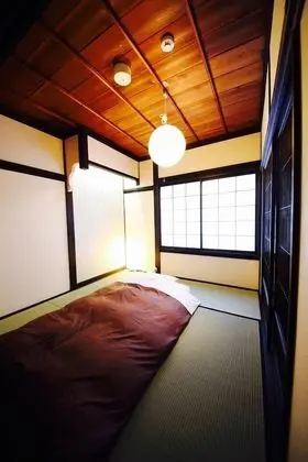 Ev (Private Vacation)