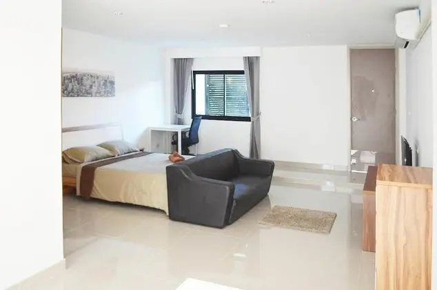 One Bedroom Apartment