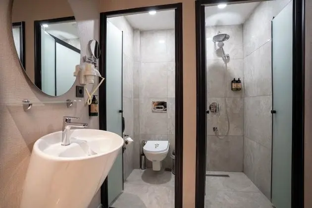 Standard Tek Büyük veya İki Ayrı Yataklı Oda