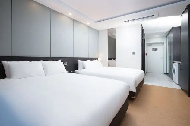 Ocean Family Twin Room (Ocean View) - Breakfast, Mirror ball Garden and Weekly Yacht for 1 pax