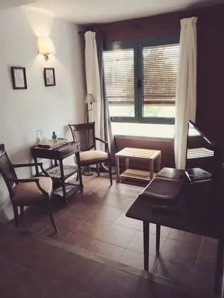 Büyük Yataklı Tek Kişilik Oda