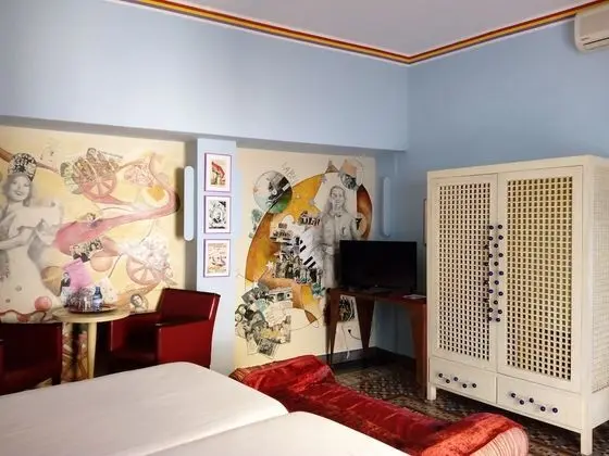 Deluxe Tek Büyük Yataklı Oda